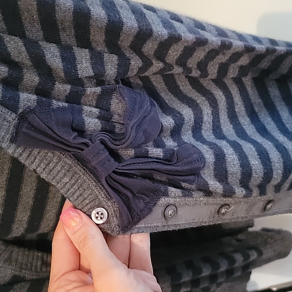 ☀️ Hollister cardigan size small - Picture 2 of 5